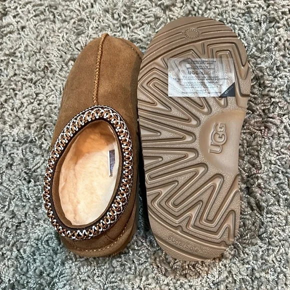 NEW Girls UGG Tasman II Size 12T - Picture 6 of 8